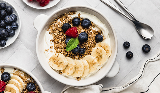 Tazón de yogur y granola